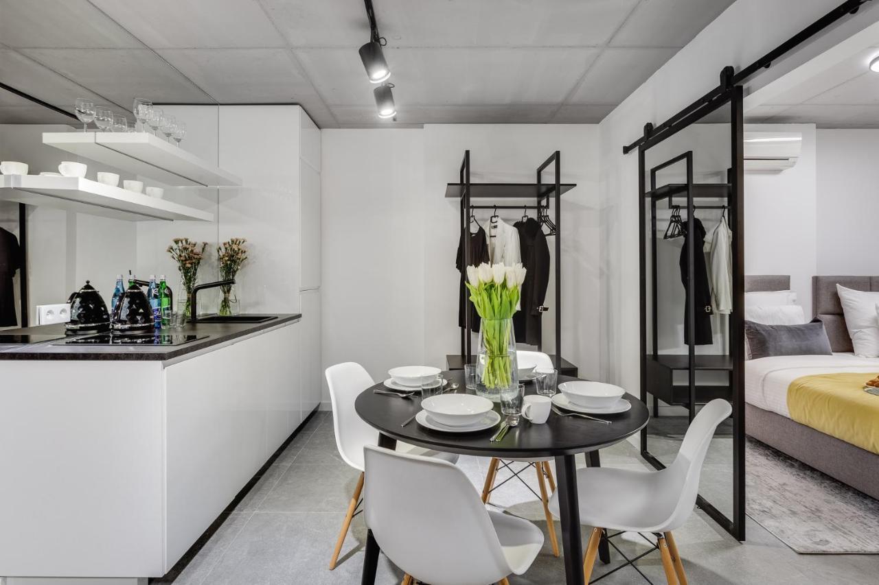 Family Center Apartments Cracovia Esterno foto