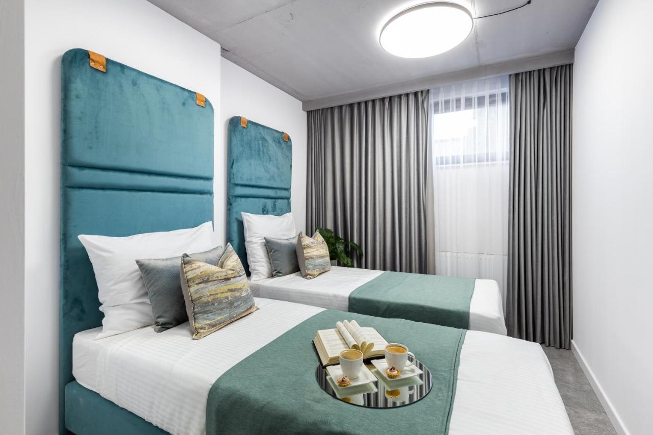 Family Center Apartments Cracovia Esterno foto