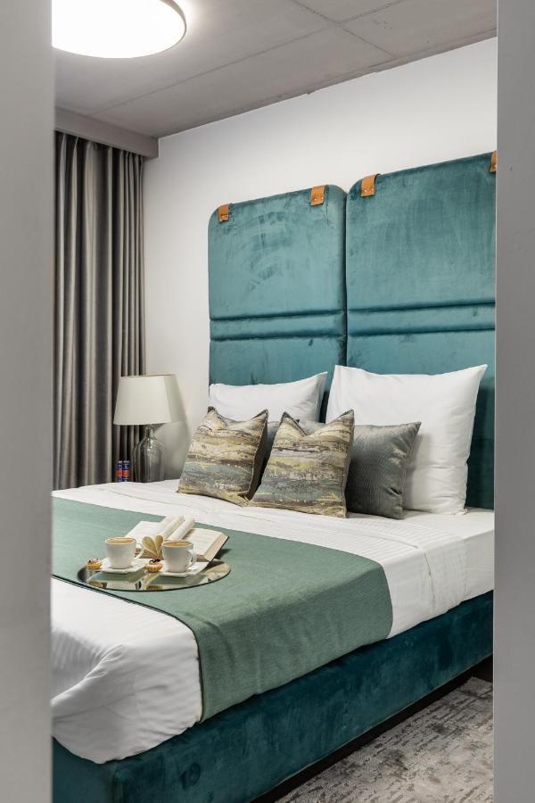 Family Center Apartments Cracovia Esterno foto