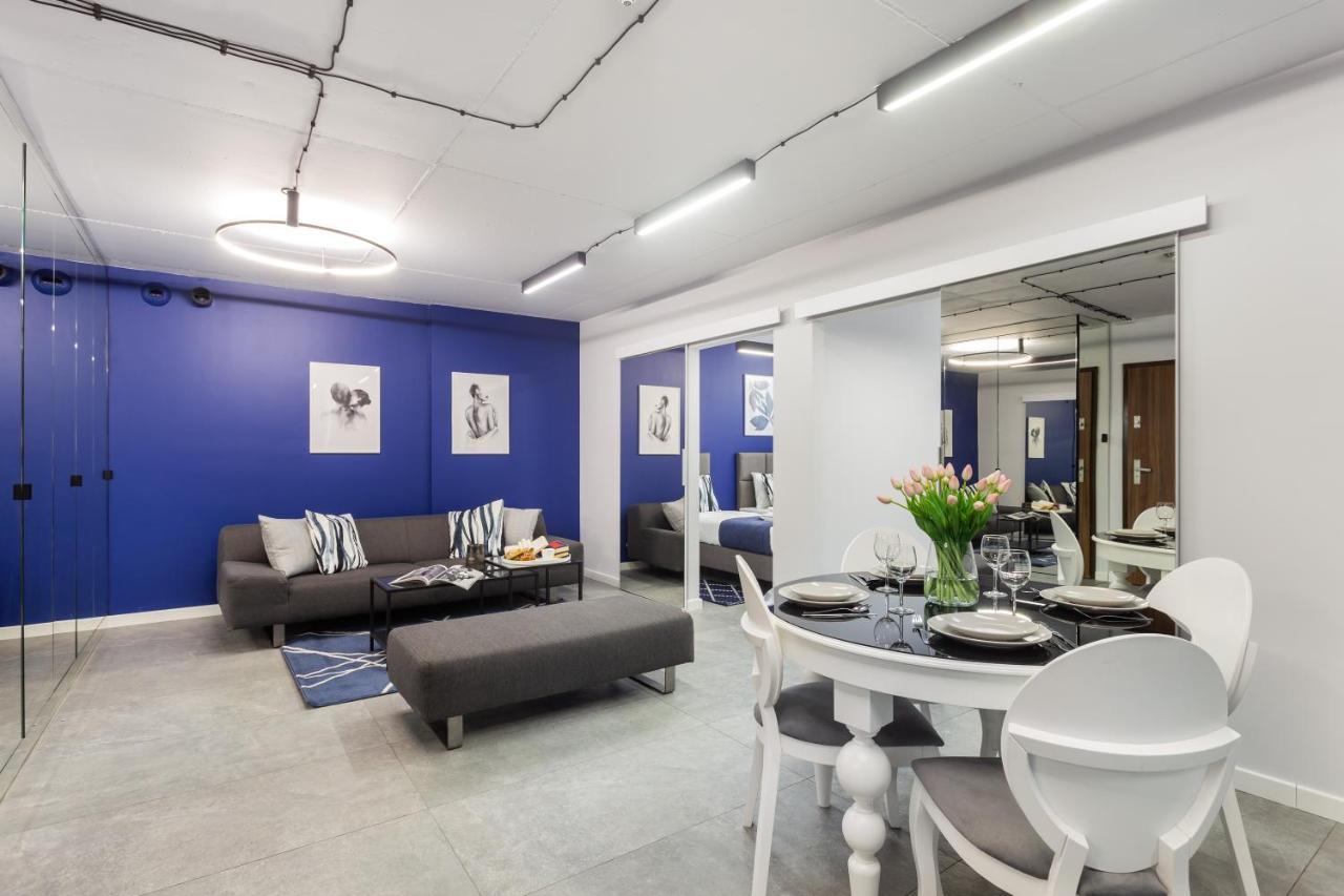 Family Center Apartments Cracovia Esterno foto